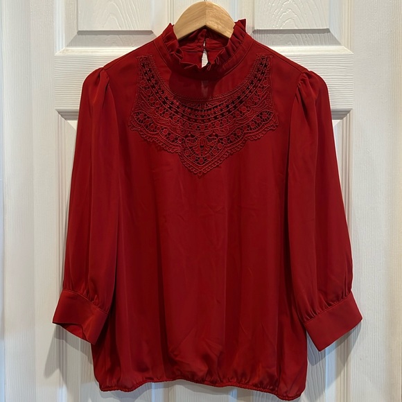 NWT NY & COMPANY Lace Detail Blouse - Picture 1 of 12